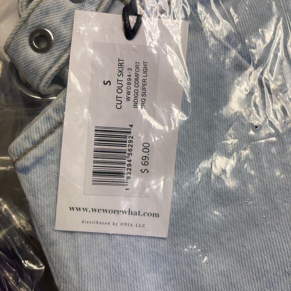 WeWoreWhat Indigo Comfort Cut Out Denim Mini Skirt Size Small NWT - Picture 10 of 11